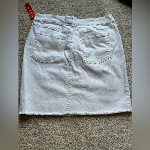 Joe Fresh distressed white denim skirt - Picture 7 of 8